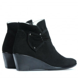 Chaussures femme 242 noir velours