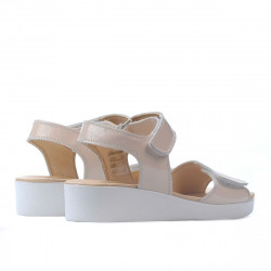 Sandales enfants 532 vernis nude