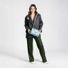 Sac à main femme d'épaule 005g bleu clair lifestyle