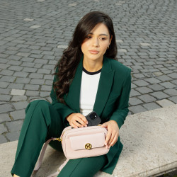 Sac à bandoulière femme 014g rose poudre lifestyle