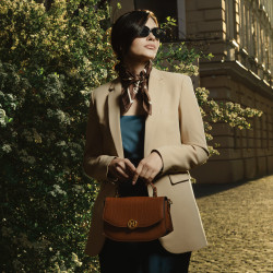 Sac à main femme 023g croco camel lifestyle