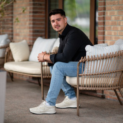 Baskets hommes 974 beige lifestyle