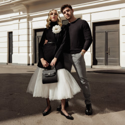 Sac à main femme bandoulière 033g 01 noir lifestyle