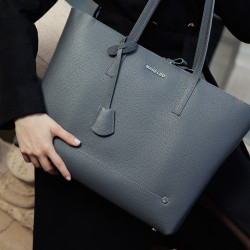 Sac à main femme 034g 01 gris lifestyle
