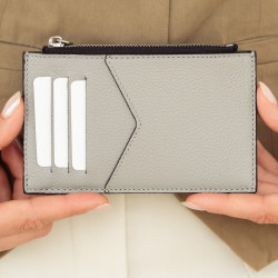 Porte-cartes 209g 01 biz gris lifestyle