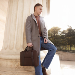 Sacoche pour ordinateur portable 306g 01 espresso lifestyle