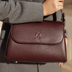 Sac à main pour femme à bandoulière 040g black cherry lifestyle