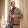 Sacoche homme en bandoulière 304g 01 cognac brun lifestyle