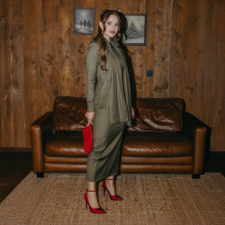 Sac à main femme 211g daim rouge lifestyle