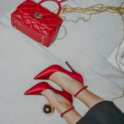 Chaussures élégantes femme 1311 satin rouge lifestyle