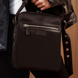 Sacoche pour hommes à épaule 304g 01 tissu noir + napa noir lifestyle