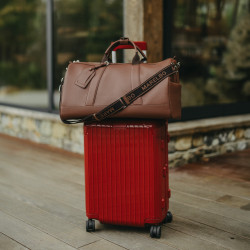 Sac de voyage 305g 01 biz cognac lifestyle