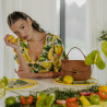 Sac à main femme 022g brun doré lifestyle