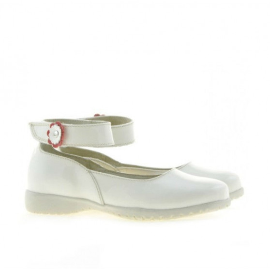 Chaussures petits enfants 17c vernis beige